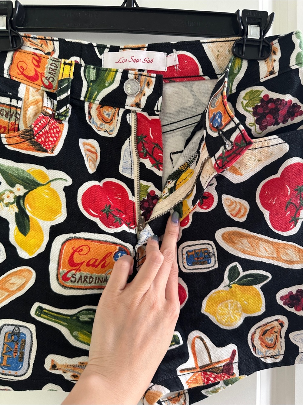 Lisa Says Gah Black Fruit & Pantry Print Jean Shorts - Picture 3 of 4